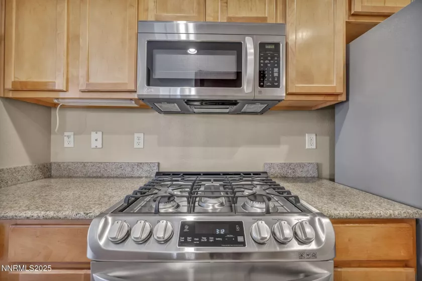 9050 Double R, Reno, Nevada 89521, 2 Bedrooms Bedrooms, ,2 BathroomsBathrooms,Residential,Residential,Double R,250050463