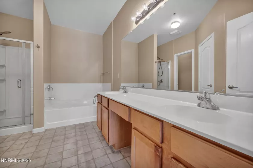 9050 Double R, Reno, Nevada 89521, 2 Bedrooms Bedrooms, ,2 BathroomsBathrooms,Residential,Residential,Double R,250050463