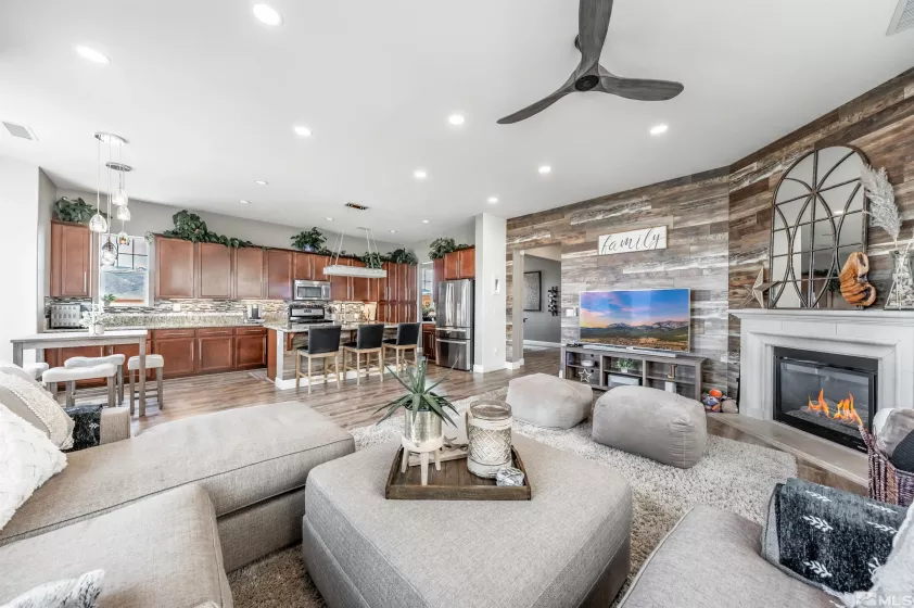 2020 Heavenly View, Reno, Nevada 89523, 5 Bedrooms Bedrooms, ,4 BathroomsBathrooms,Residential,Residential,Heavenly View,250005334