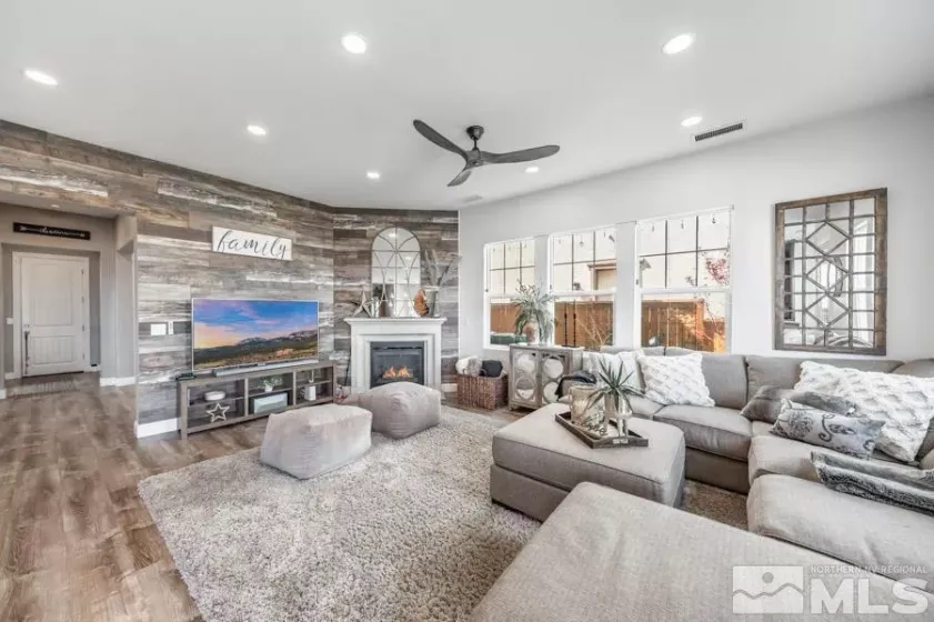 2020 Heavenly View, Reno, Nevada 89523, 5 Bedrooms Bedrooms, ,4 BathroomsBathrooms,Residential,Residential,Heavenly View,250005334