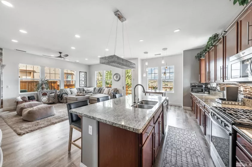 2020 Heavenly View, Reno, Nevada 89523, 5 Bedrooms Bedrooms, ,4 BathroomsBathrooms,Residential,Residential,Heavenly View,250005334