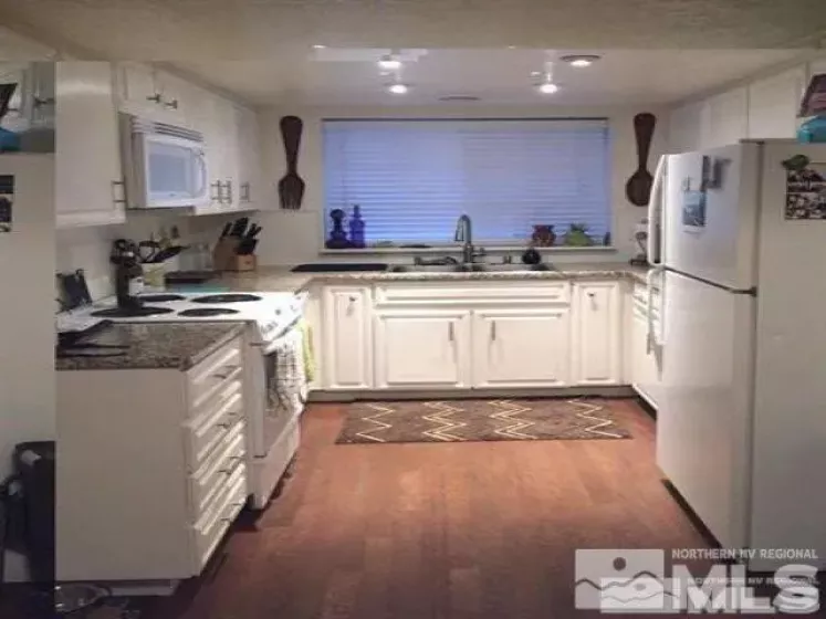 1900 Minaret, Reno, Nevada 89523, 3 Bedrooms Bedrooms, ,3 BathroomsBathrooms,Residential Lease,Manufactured,Minaret,250006506