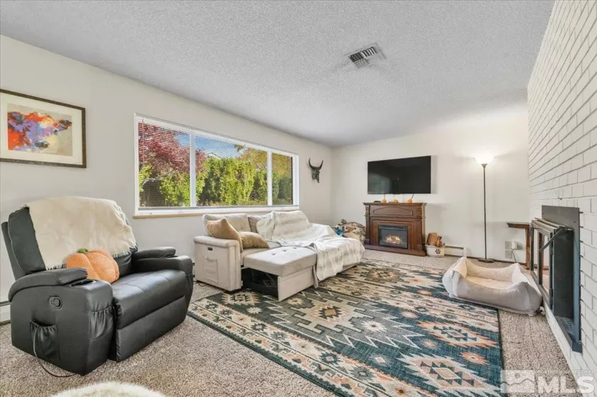 700 Ivy, Carson City, Nevada 89703, 3 Bedrooms Bedrooms, ,3 BathroomsBathrooms,Residential,Residential,Ivy,240014586