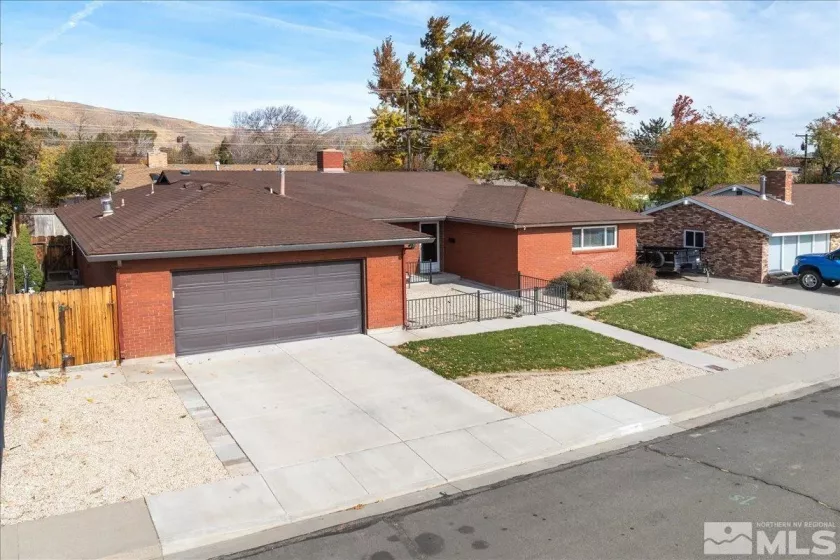 700 Ivy, Carson City, Nevada 89703, 3 Bedrooms Bedrooms, ,3 BathroomsBathrooms,Residential,Residential,Ivy,240014586