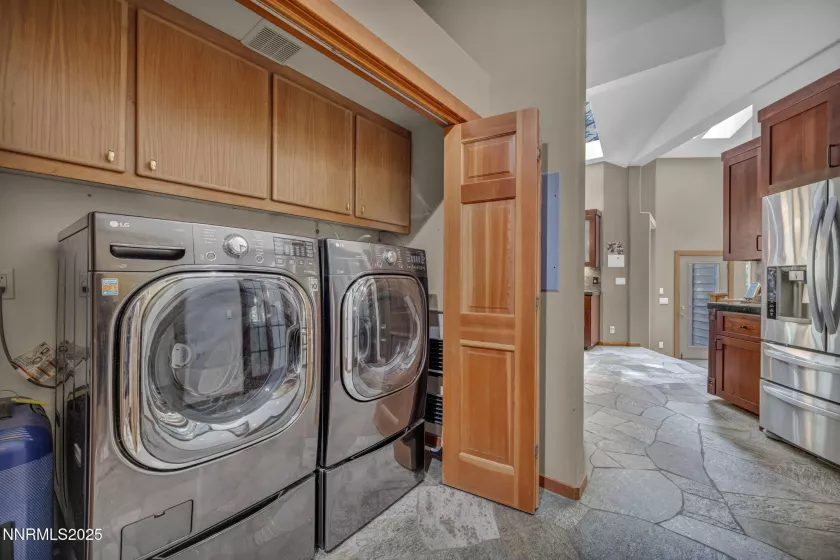 914 Jennifer, Incline Village, Nevada 89451, 3 Bedrooms Bedrooms, ,4 BathroomsBathrooms,Residential,Residential,Jennifer,250050530