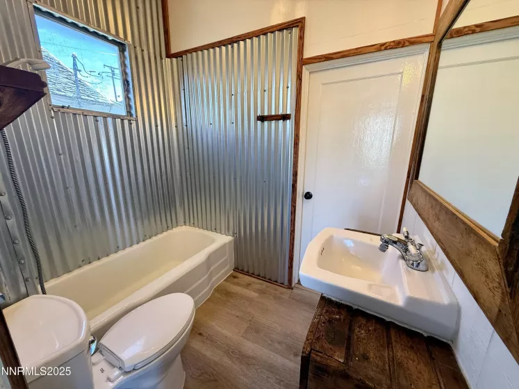 141 University, Tonopah, Nevada 89049, 2 Bedrooms Bedrooms, ,1 BathroomBathrooms,Residential,Residential,University,250050483