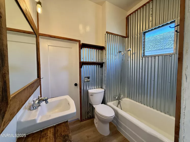 141 University, Tonopah, Nevada 89049, 2 Bedrooms Bedrooms, ,1 BathroomBathrooms,Residential,Residential,University,250050483
