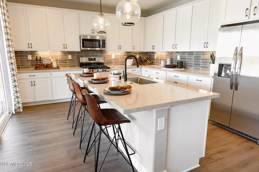 1204 Spur, Gardnerville, Nevada 89410, 3 Bedrooms Bedrooms, ,2 BathroomsBathrooms,Residential,Residential,Spur,250050508