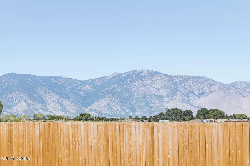 1204 Spur, Gardnerville, Nevada 89410, 3 Bedrooms Bedrooms, ,2 BathroomsBathrooms,Residential,Residential,Spur,250050508