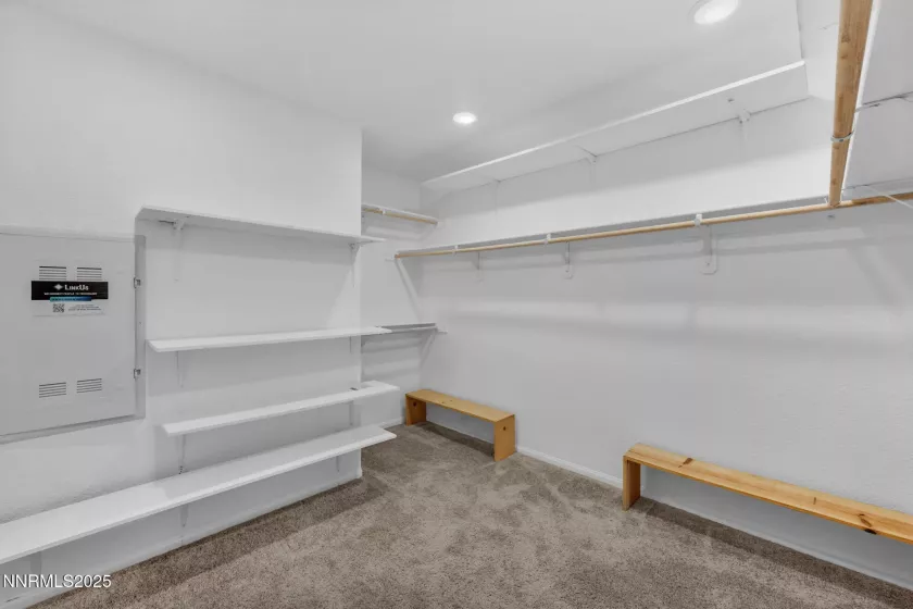 Walk-in Closet