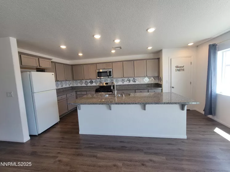 2278 Evelynn St, Fernley, Nevada 89408, 3 Bedrooms Bedrooms, ,3 BathroomsBathrooms,Residential,Residential,Evelynn St,250050511