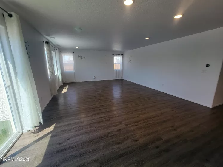 2278 Evelynn St, Fernley, Nevada 89408, 3 Bedrooms Bedrooms, ,3 BathroomsBathrooms,Residential,Residential,Evelynn St,250050511