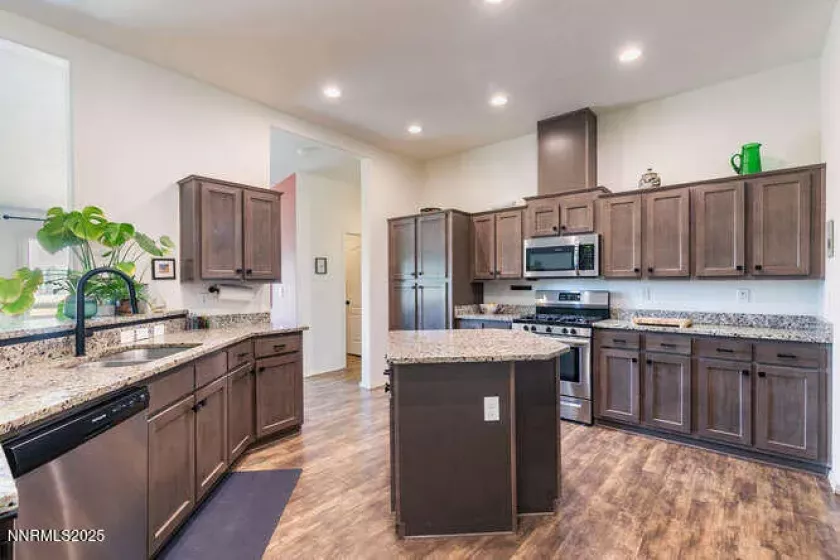 1015 Mountain Quail, Calpine, California 96124, 4 Bedrooms Bedrooms, ,3 BathroomsBathrooms,Residential,Residential,Mountain Quail,250050516