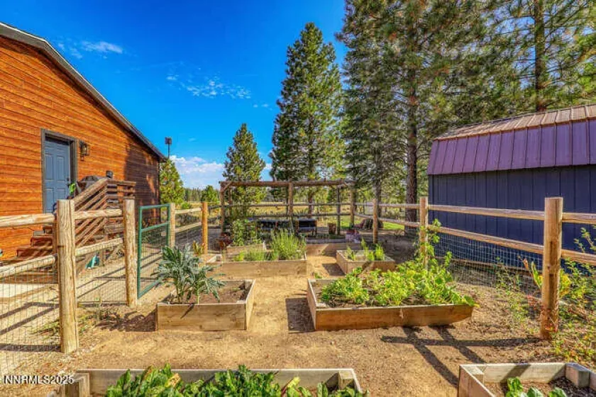 1015 Mountain Quail, Calpine, California 96124, 4 Bedrooms Bedrooms, ,3 BathroomsBathrooms,Residential,Residential,Mountain Quail,250050516