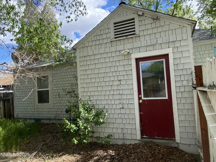 Rear Entry to Enclosed Porch utility room