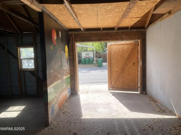 Garage 403 N Walsh