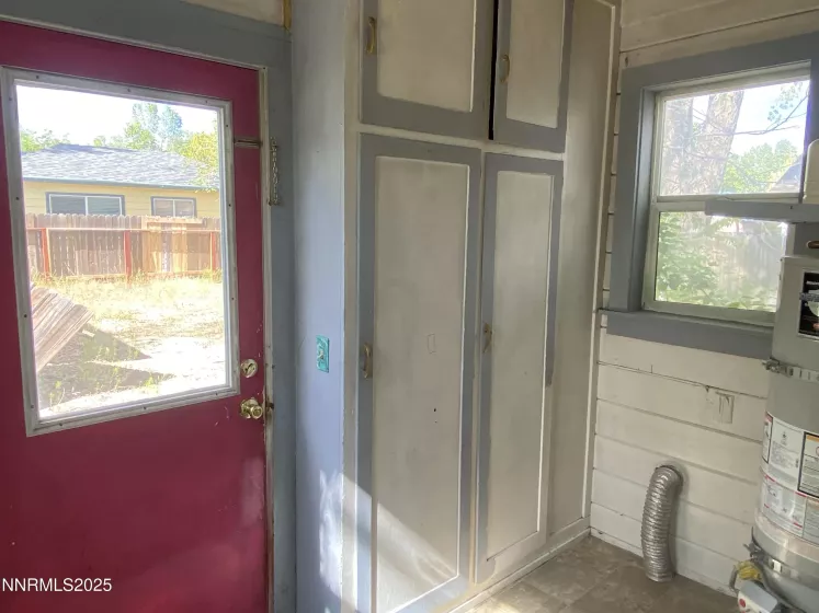 401 N Walsh Enclosed back porch/utility room
