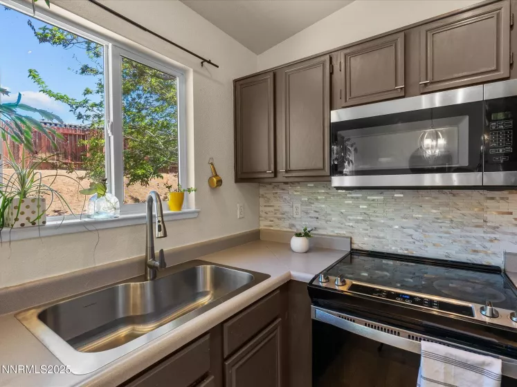 6485 Oneida, Sun Valley, Nevada 89433, 3 Bedrooms Bedrooms, ,2 BathroomsBathrooms,Residential,Residential,Oneida,250050521