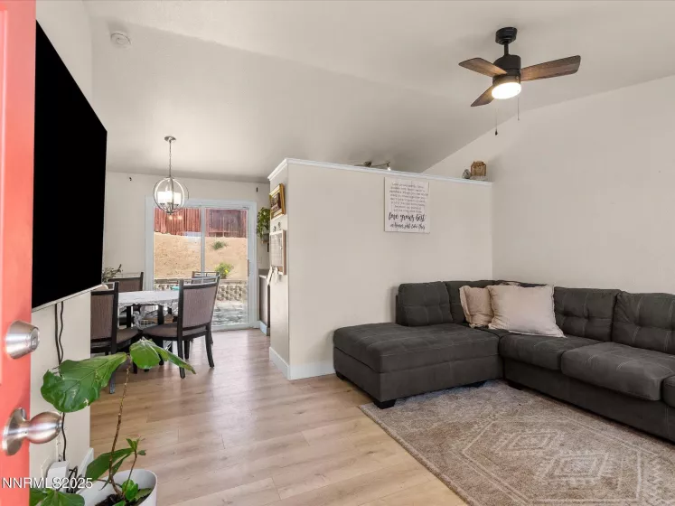 6485 Oneida, Sun Valley, Nevada 89433, 3 Bedrooms Bedrooms, ,2 BathroomsBathrooms,Residential,Residential,Oneida,250050521