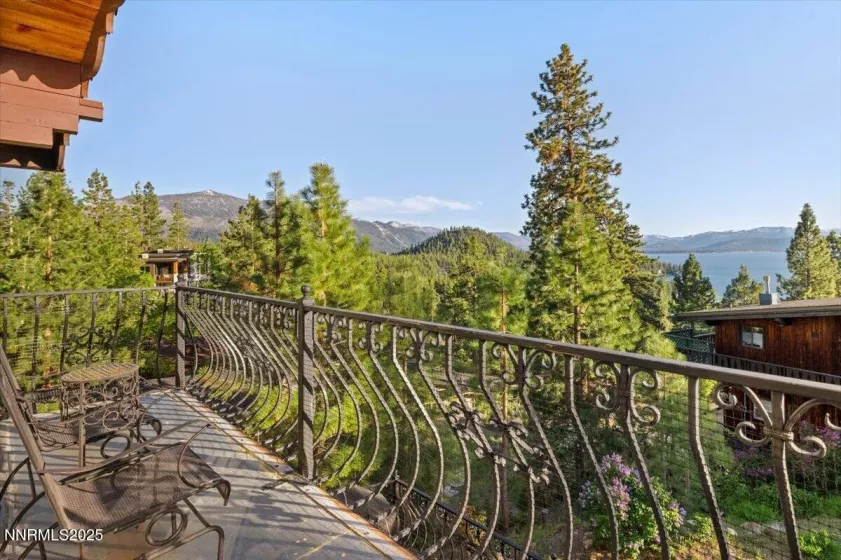 610 Don, Zephyr Cove, Nevada 89448, 6 Bedrooms Bedrooms, ,5 BathroomsBathrooms,Residential,Residential,Don,250050522