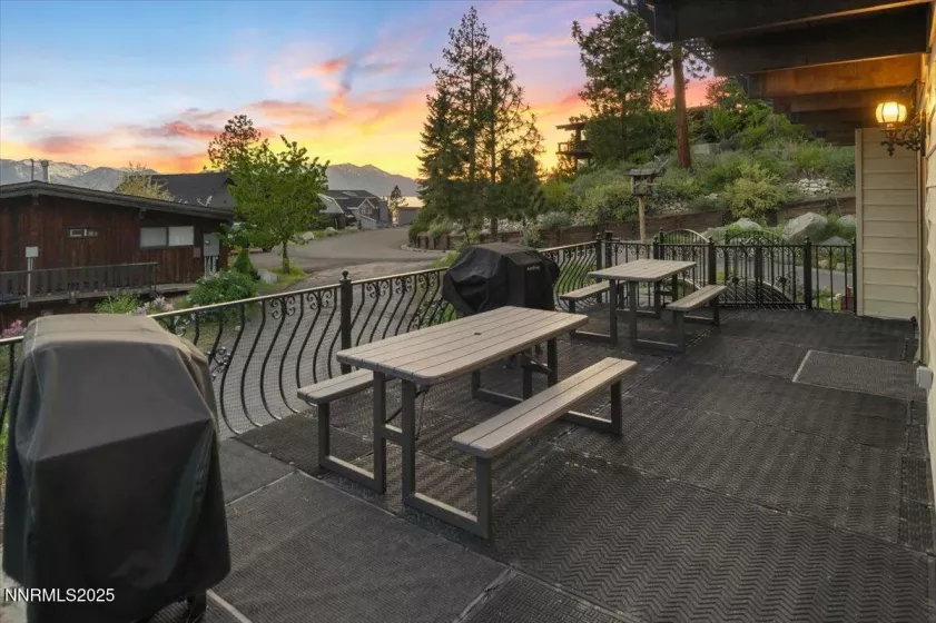 610 Don, Zephyr Cove, Nevada 89448, 6 Bedrooms Bedrooms, ,5 BathroomsBathrooms,Residential,Residential,Don,250050522