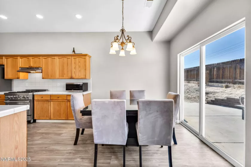 908 Jones, Fernley, Nevada 89408, 4 Bedrooms Bedrooms, ,2 BathroomsBathrooms,Residential,Residential,Jones,250050539
