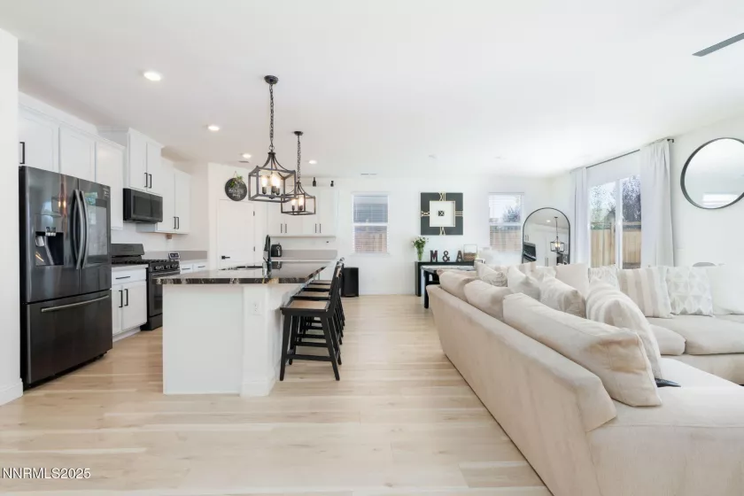 3701 Early Dawn, Sparks, Nevada 89436, 3 Bedrooms Bedrooms, ,2 BathroomsBathrooms,Residential,Residential,Early Dawn,250050549
