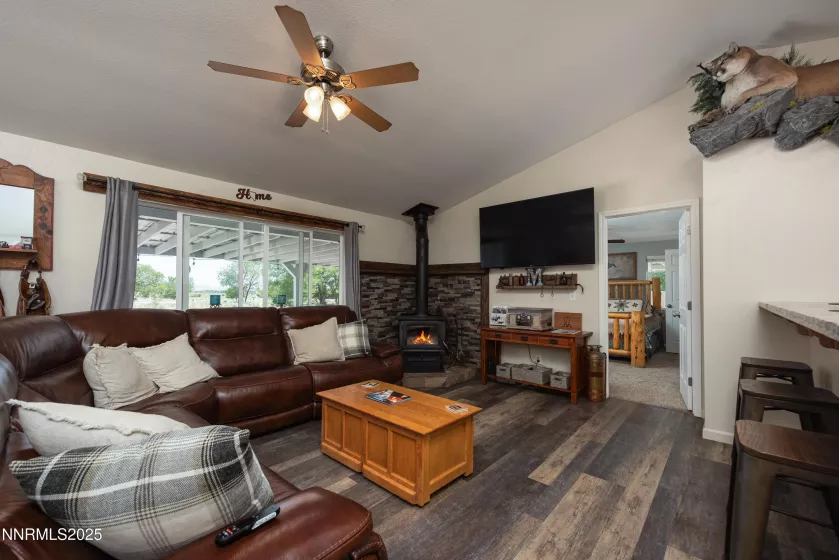 540 Upper Colony, Smith Valley, Nevada 89444, 5 Bedrooms Bedrooms, ,3 BathroomsBathrooms,Residential,Residential,Upper Colony,250050553
