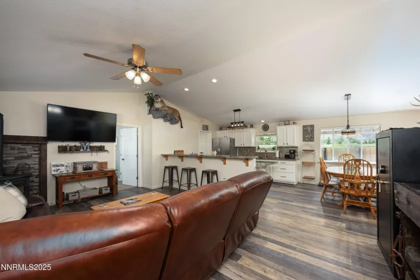 540 Upper Colony, Smith Valley, Nevada 89444, 5 Bedrooms Bedrooms, ,3 BathroomsBathrooms,Residential,Residential,Upper Colony,250050553