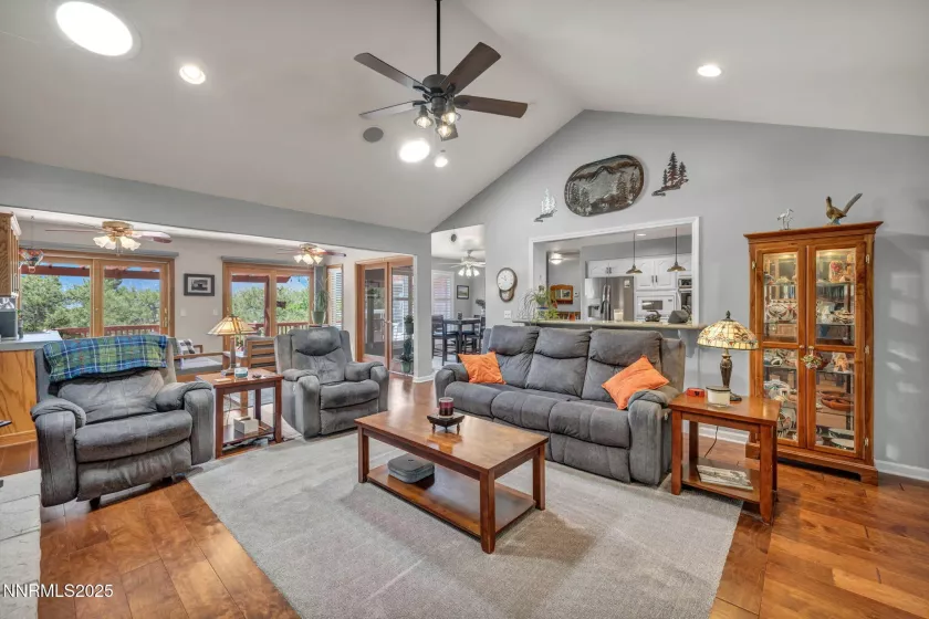 1340 Santa Cruz, Minden, Nevada 89423, 4 Bedrooms Bedrooms, ,3 BathroomsBathrooms,Residential,Residential,Santa Cruz,250050555