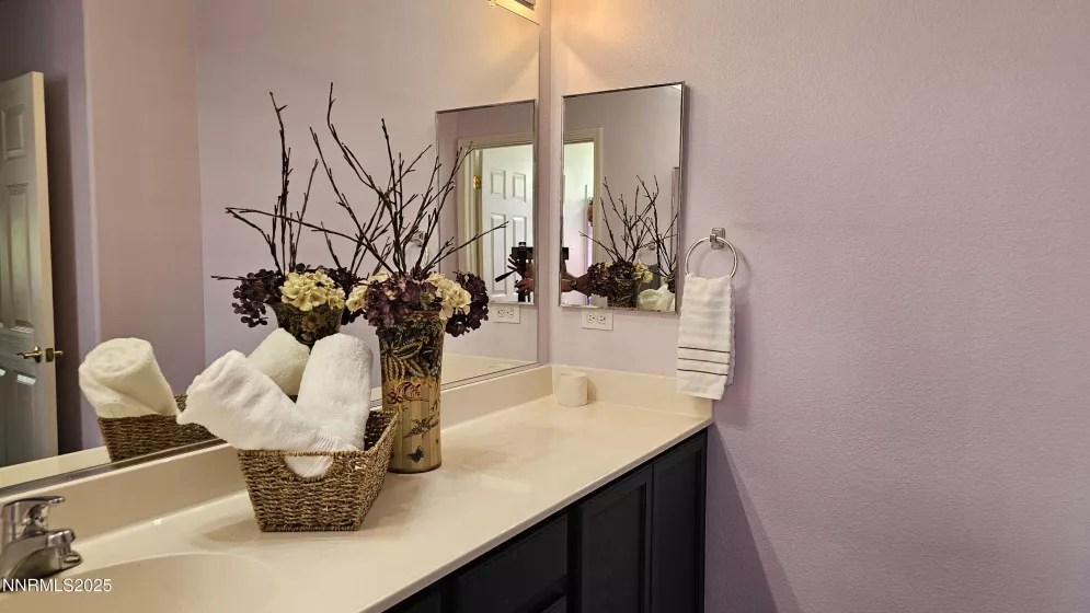 1871 Cosenza, Sparks, Nevada 89434, 2 Bedrooms Bedrooms, ,2 BathroomsBathrooms,Residential,Residential,Cosenza,250050560