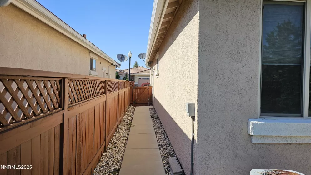 1871 Cosenza, Sparks, Nevada 89434, 2 Bedrooms Bedrooms, ,2 BathroomsBathrooms,Residential,Residential,Cosenza,250050560
