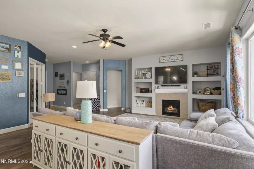 11760 Valley Crest, Sparks, Nevada 89441, 4 Bedrooms Bedrooms, ,3 BathroomsBathrooms,Residential,Residential,Valley Crest,250050562