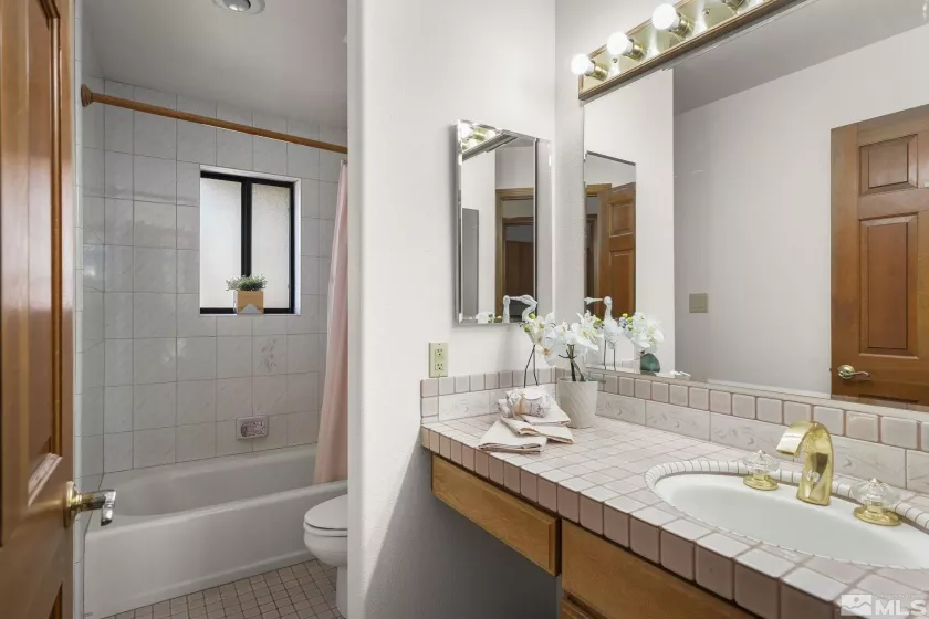 80 Cassas, Reno, Nevada 89511, 3 Bedrooms Bedrooms, ,4 BathroomsBathrooms,Residential,Residential,Cassas,250004304
