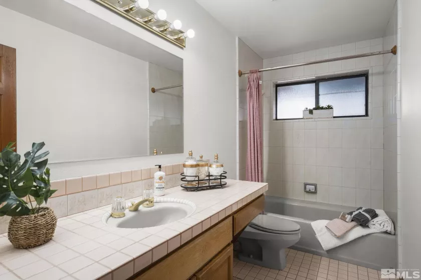 80 Cassas, Reno, Nevada 89511, 3 Bedrooms Bedrooms, ,4 BathroomsBathrooms,Residential,Residential,Cassas,250004304