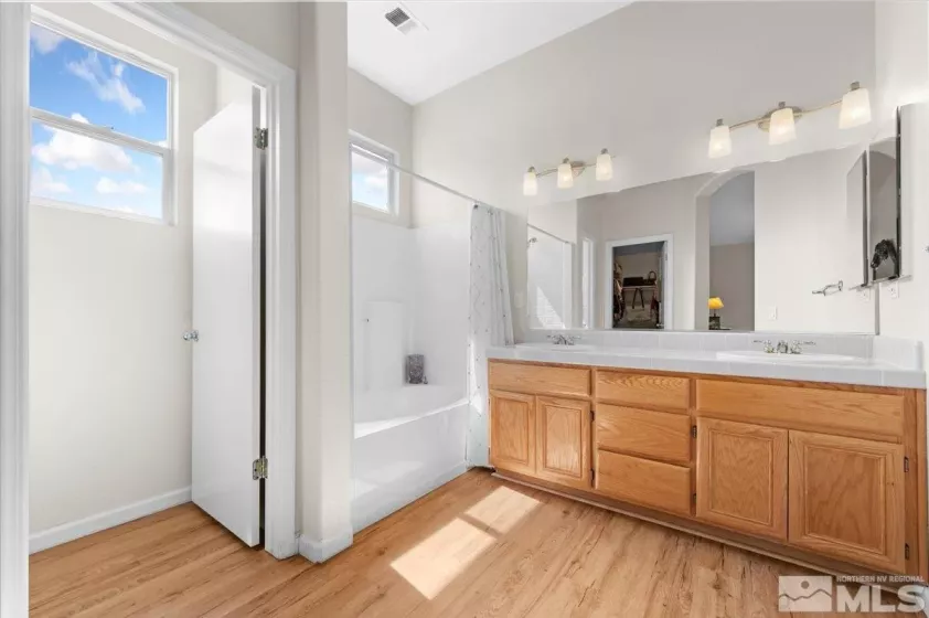 7368 Florentine, Sparks, Nevada 89436, 3 Bedrooms Bedrooms, ,3 BathroomsBathrooms,Residential,Residential,Florentine,250004576