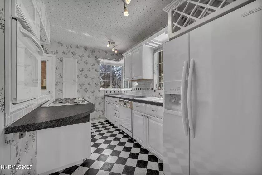 590 St Lawrence, Reno, Nevada 89509, 6 Bedrooms Bedrooms, ,5 BathroomsBathrooms,Residential,Residential,St Lawrence,250050473