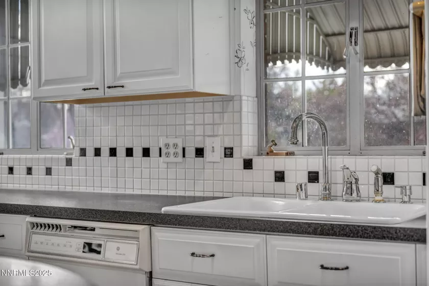 590 St Lawrence, Reno, Nevada 89509, 6 Bedrooms Bedrooms, ,5 BathroomsBathrooms,Residential,Residential,St Lawrence,250050473