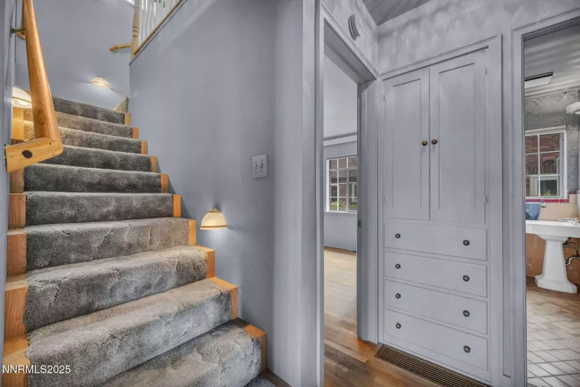 590 St Lawrence, Reno, Nevada 89509, 6 Bedrooms Bedrooms, ,5 BathroomsBathrooms,Residential,Residential,St Lawrence,250050473