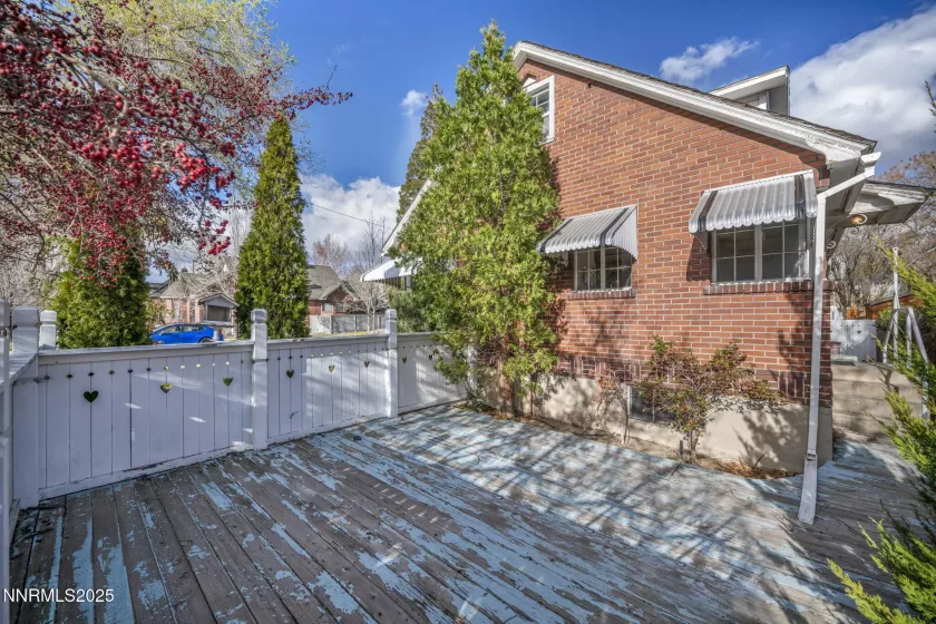 590 St Lawrence, Reno, Nevada 89509, 6 Bedrooms Bedrooms, ,5 BathroomsBathrooms,Residential,Residential,St Lawrence,250050473