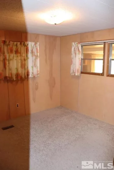 95 Olavarria, Mc Dermitt, Nevada 89421, 3 Bedrooms Bedrooms, ,2 BathroomsBathrooms,Residential,Residential,Olavarria,240015219