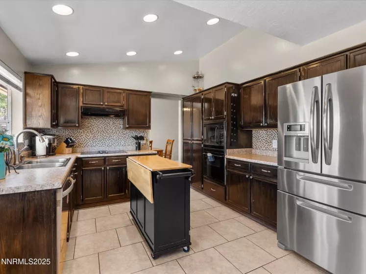 1066 Locomotive, Sparks, Nevada 89434, 4 Bedrooms Bedrooms, ,3 BathroomsBathrooms,Residential,Residential,Locomotive,250050572