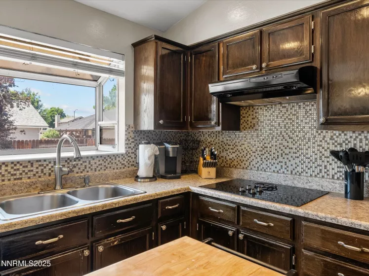 1066 Locomotive, Sparks, Nevada 89434, 4 Bedrooms Bedrooms, ,3 BathroomsBathrooms,Residential,Residential,Locomotive,250050572