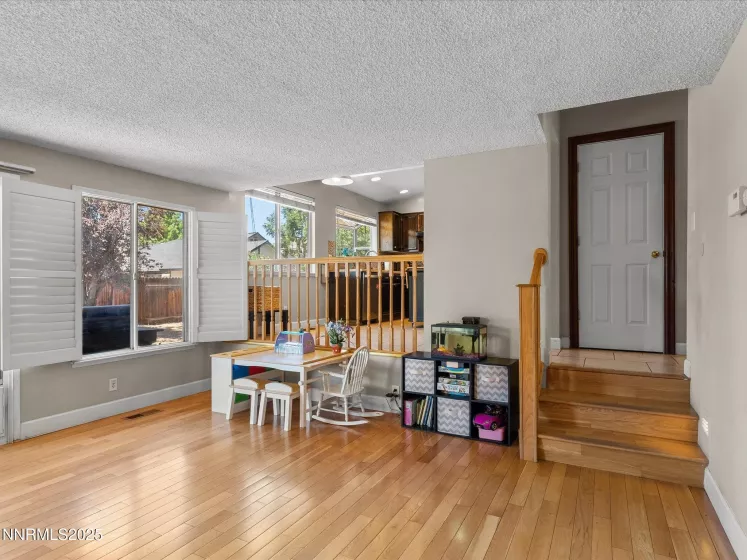 1066 Locomotive, Sparks, Nevada 89434, 4 Bedrooms Bedrooms, ,3 BathroomsBathrooms,Residential,Residential,Locomotive,250050572