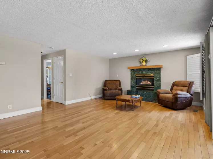 1066 Locomotive, Sparks, Nevada 89434, 4 Bedrooms Bedrooms, ,3 BathroomsBathrooms,Residential,Residential,Locomotive,250050572