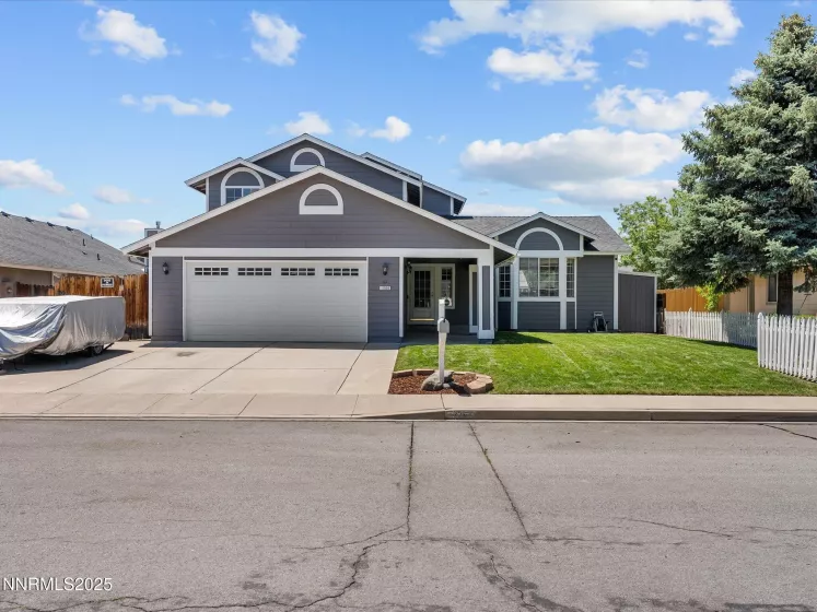 1066 Locomotive, Sparks, Nevada 89434, 4 Bedrooms Bedrooms, ,3 BathroomsBathrooms,Residential,Residential,Locomotive,250050572