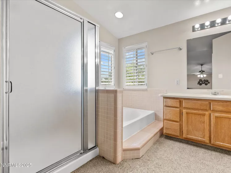 1066 Locomotive, Sparks, Nevada 89434, 4 Bedrooms Bedrooms, ,3 BathroomsBathrooms,Residential,Residential,Locomotive,250050572