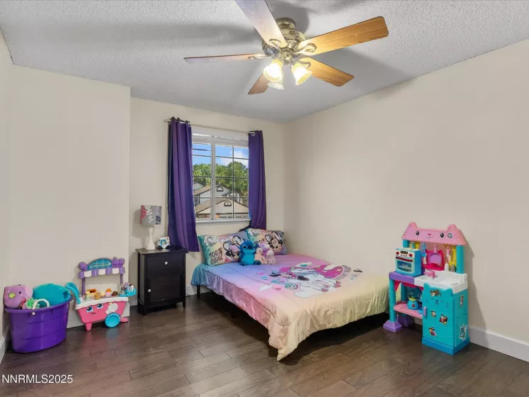 1066 Locomotive, Sparks, Nevada 89434, 4 Bedrooms Bedrooms, ,3 BathroomsBathrooms,Residential,Residential,Locomotive,250050572