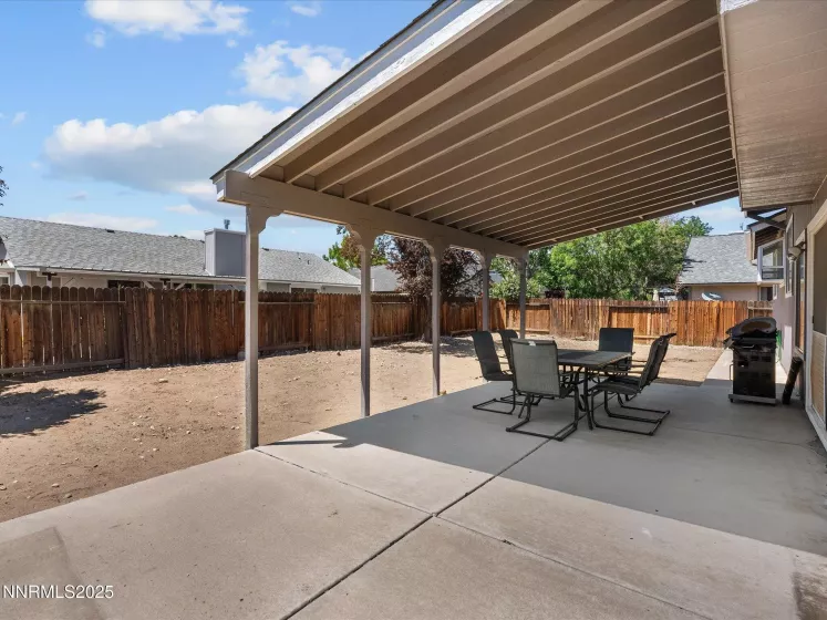 1066 Locomotive, Sparks, Nevada 89434, 4 Bedrooms Bedrooms, ,3 BathroomsBathrooms,Residential,Residential,Locomotive,250050572