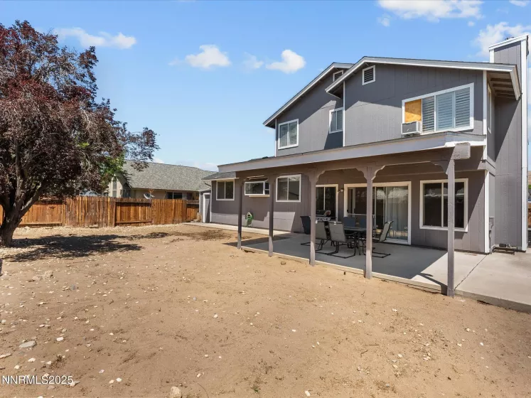 1066 Locomotive, Sparks, Nevada 89434, 4 Bedrooms Bedrooms, ,3 BathroomsBathrooms,Residential,Residential,Locomotive,250050572